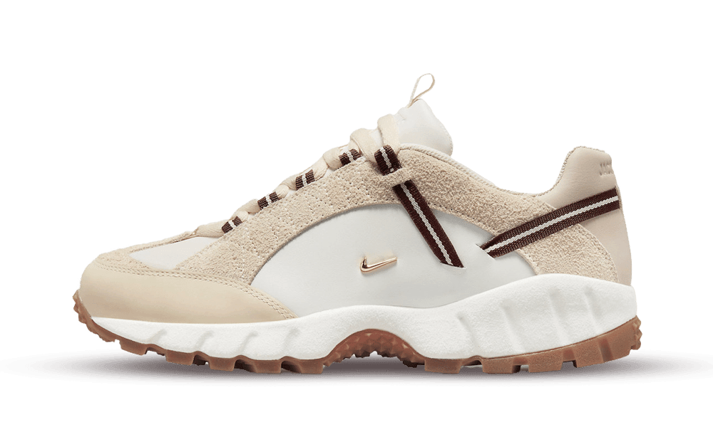 Nike Air Humara LX Jacquemus Light Bone Gold (W) Nike Air Humara LX Jacquemus Light Bone Gold (W)