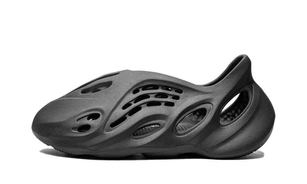 Y**zy foam rnr onyx Y**zy foam rnr onyx